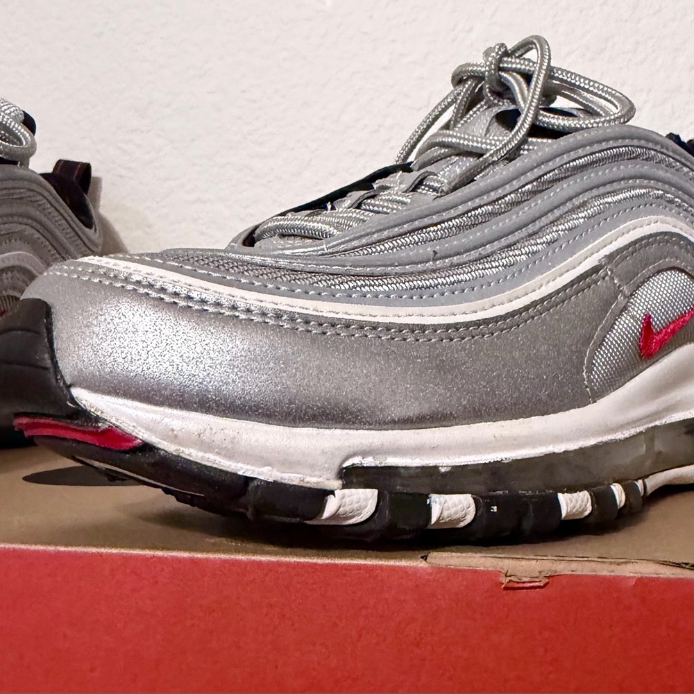 Nike Women’s Air Max 97 OG “Silver Bullet” Metallic Silver/Varsity Red | Size 8 - Picture 13 of 16